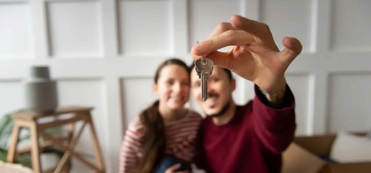 Familia en su primera casa